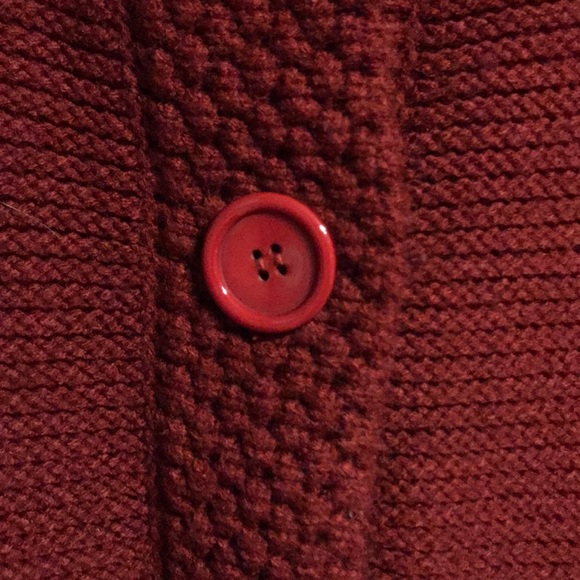 Tudor Court woman’s sweater - Picture 4 of 5